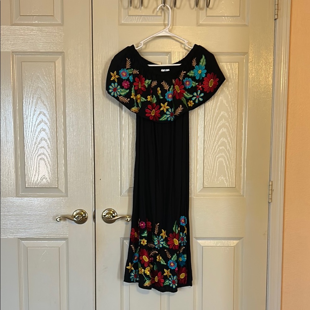 Black Ruffled Off-Shoulder Maxi Sundress